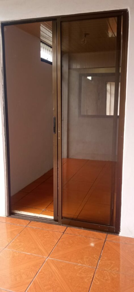 1783e183-4e59-4d9e-8198-d82486cd36c8_d6xsbg