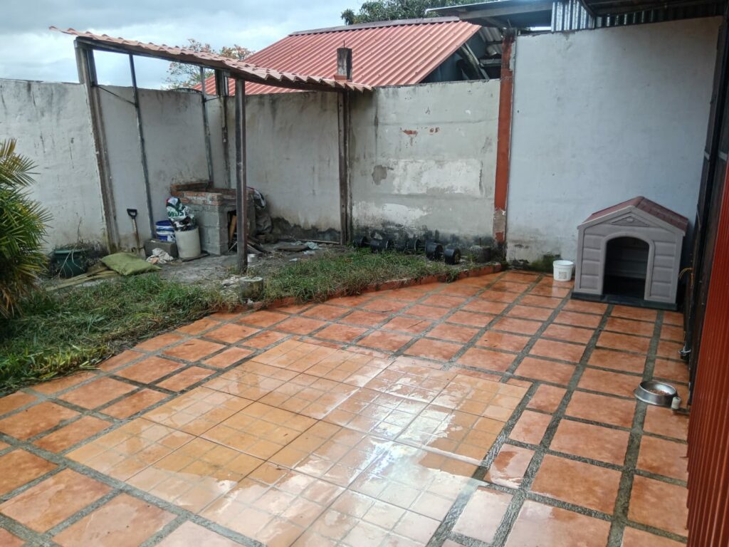 1a378a16-e9ed-4c3c-a8ab-312bfce50db3_ljbg1q